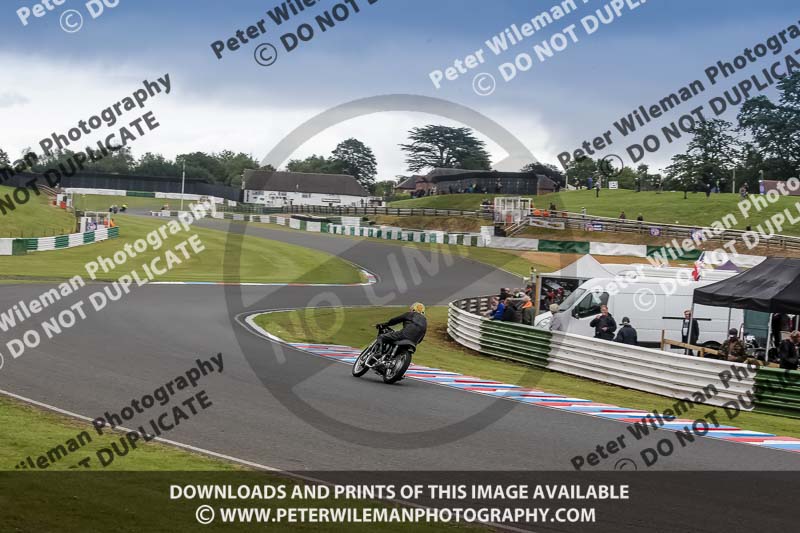 Vintage motorcycle club;eventdigitalimages;mallory park;mallory park trackday photographs;no limits trackdays;peter wileman photography;trackday digital images;trackday photos;vmcc festival 1000 bikes photographs